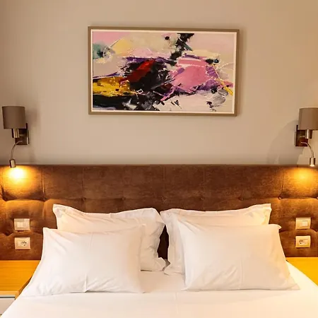 Sea View Hotel 4*