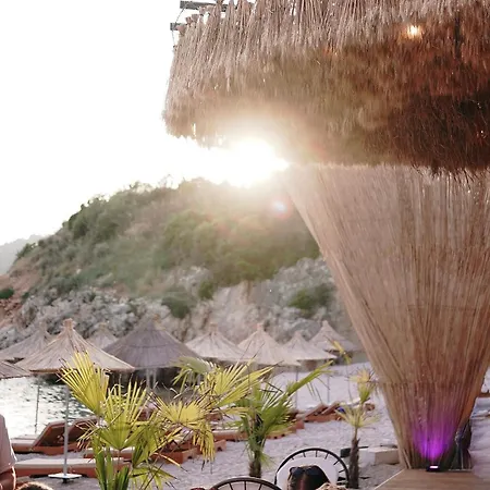 Sea View 4*